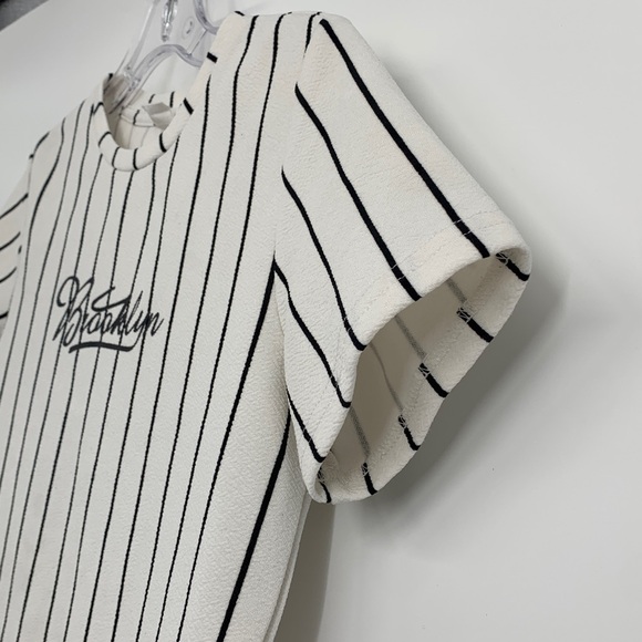 Sz 9y SHEIN girls Cream and Black Striped Kids T-Shirt - Picture 17 of 17